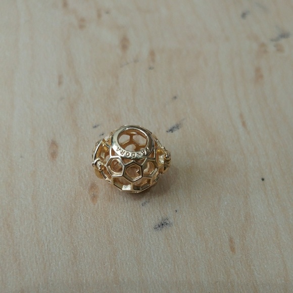 pandora honeybee charm pandora honeybee charm